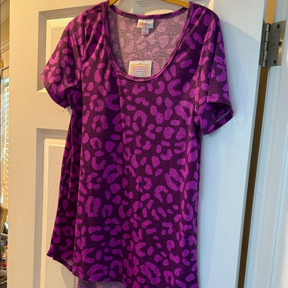LuLaRoe Purple Leopard Print Classic Tee